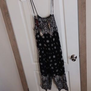 One piece Capri style pants New with feathers